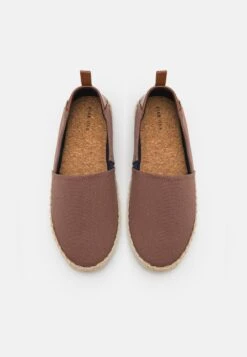Pier One UNISEX - Espadrille - Brown -Pier One Sales Store 31da881e18bf49df90b20d8e283884c8