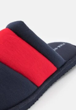 Pier One UNISEX - Hausschuh - Dark Blue/red 13 Pier One UNISEX - Hausschuh - Dark Blue/red -Pier One Sales Store 3873ff5ffc164a00938853720f513c10