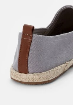Pier One RENA ESPADRILLE UNISEX - Espadrille - Light Grey 13 Pier One RENA ESPADRILLE UNISEX - Espadrille - Light Grey -Pier One Sales Store 42d2421a7d9a4236aff6d97b980fd1f5