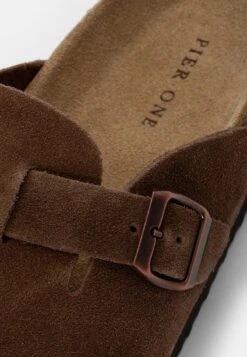 Pier One LEATHER UNISEX - Clogs - Brown -Pier One Sales Store 47364cdc1dcd4794860a5f6810594e6c