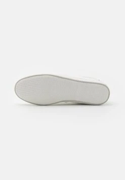 Pier One UNISEX - Sneaker Low - White -Pier One Sales Store 68719e2527e2402e931a903c66ab7baf