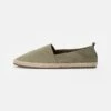 Pier One RENA ESPADRILLE UNISEX - Espadrille - Olive -Pier One Sales Store 72c058eac6254d3ca7dfcd64895f6fd7