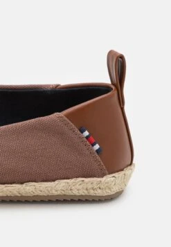 Pier One UNISEX - Espadrille - Brown -Pier One Sales Store 9a52ce945a2849ed8945c8f267c0bb52