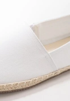 Pier One RENA ESPADRILLE UNISEX - Espadrille - White 13 Pier One RENA ESPADRILLE UNISEX - Espadrille - White -Pier One Sales Store e0d22095d1484315bd44e53c8d53093e