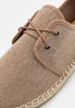 Pier One Sportlicher Schnürer - Beige -Pier One Sales Store e9c745a0841d4600ba523faac59256d6