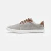 Pier One UNISEX - Sneaker Low - Light Grey -Pier One Sales Store fa3455bcb8014f2fa0b8ab23f1a9bc93